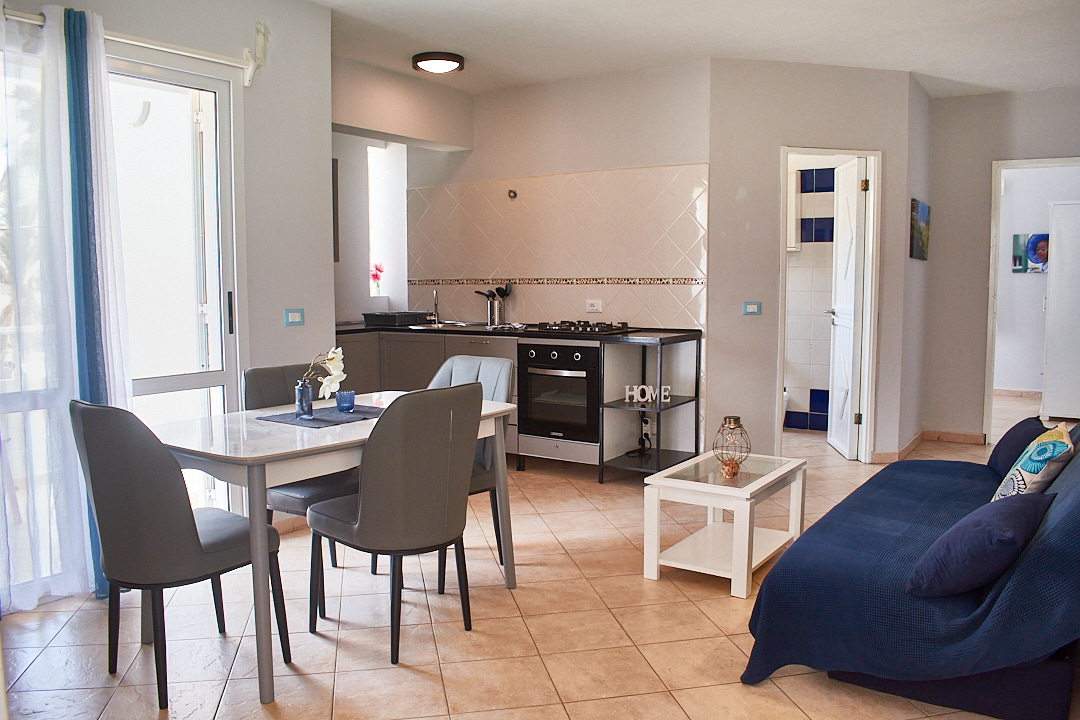 São Nicolau — open kitchen with dining table