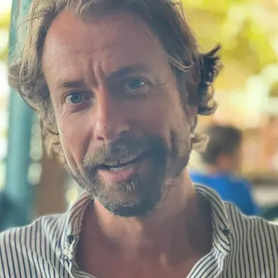 Host Peter