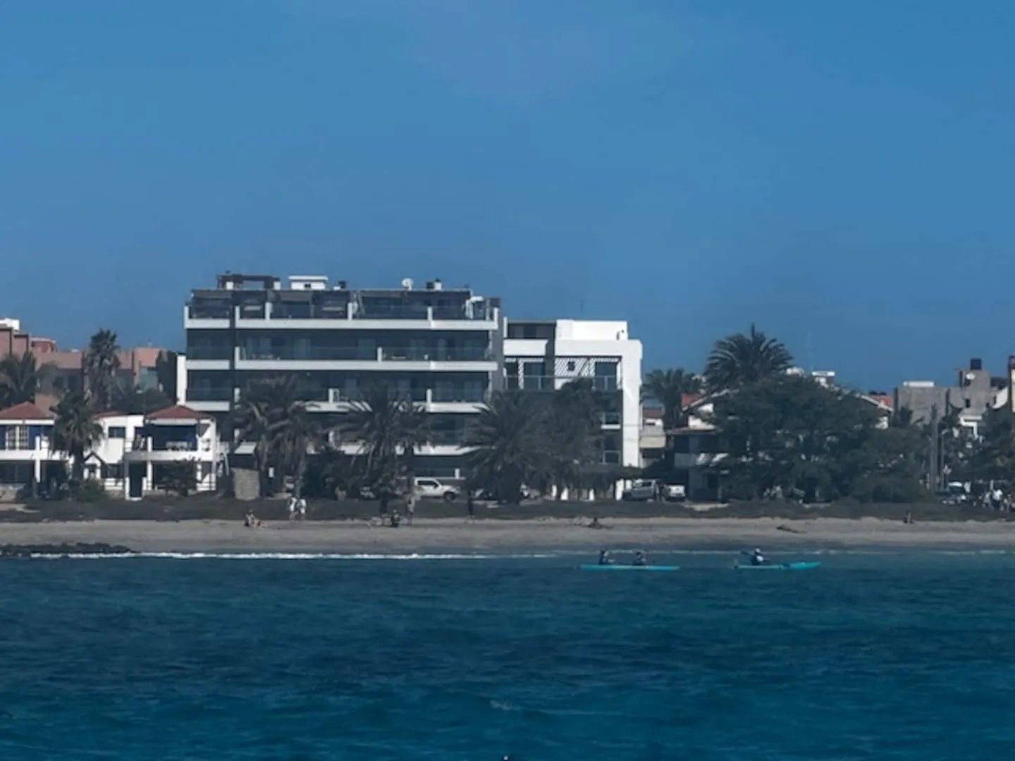Refugio Sal — Exterior