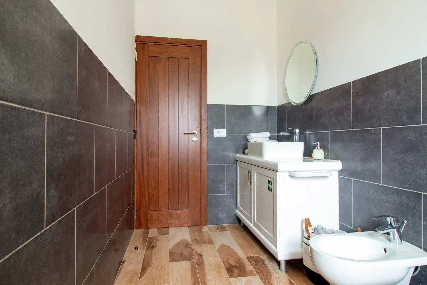 Oceanfront in Centre — Full bathroom