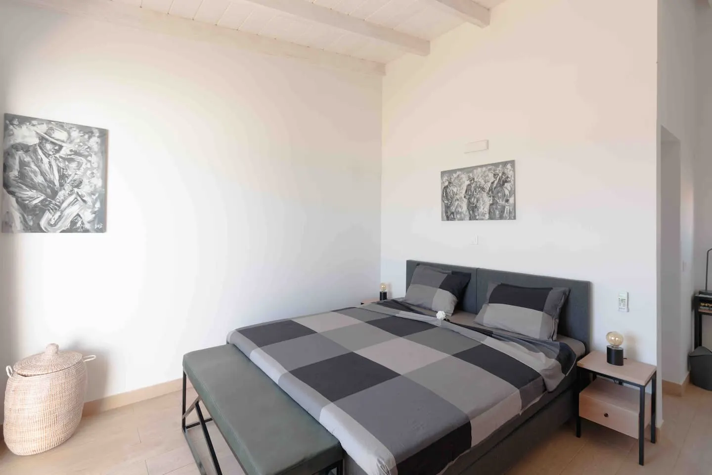 Brandnew Rooftop Gem with Stunning Seaview — Bedroom