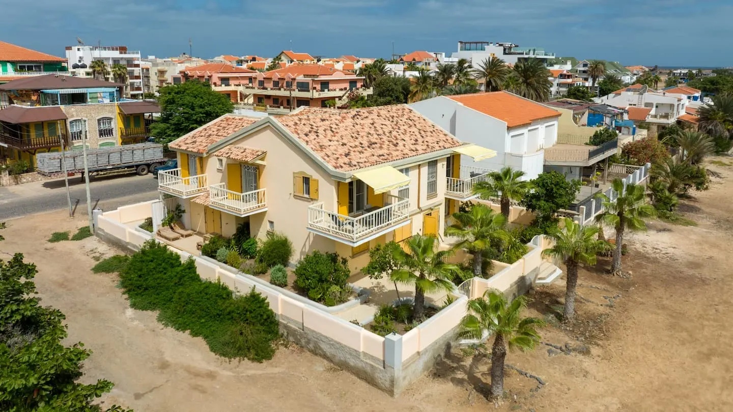Enchanting sea front — Exterior 2