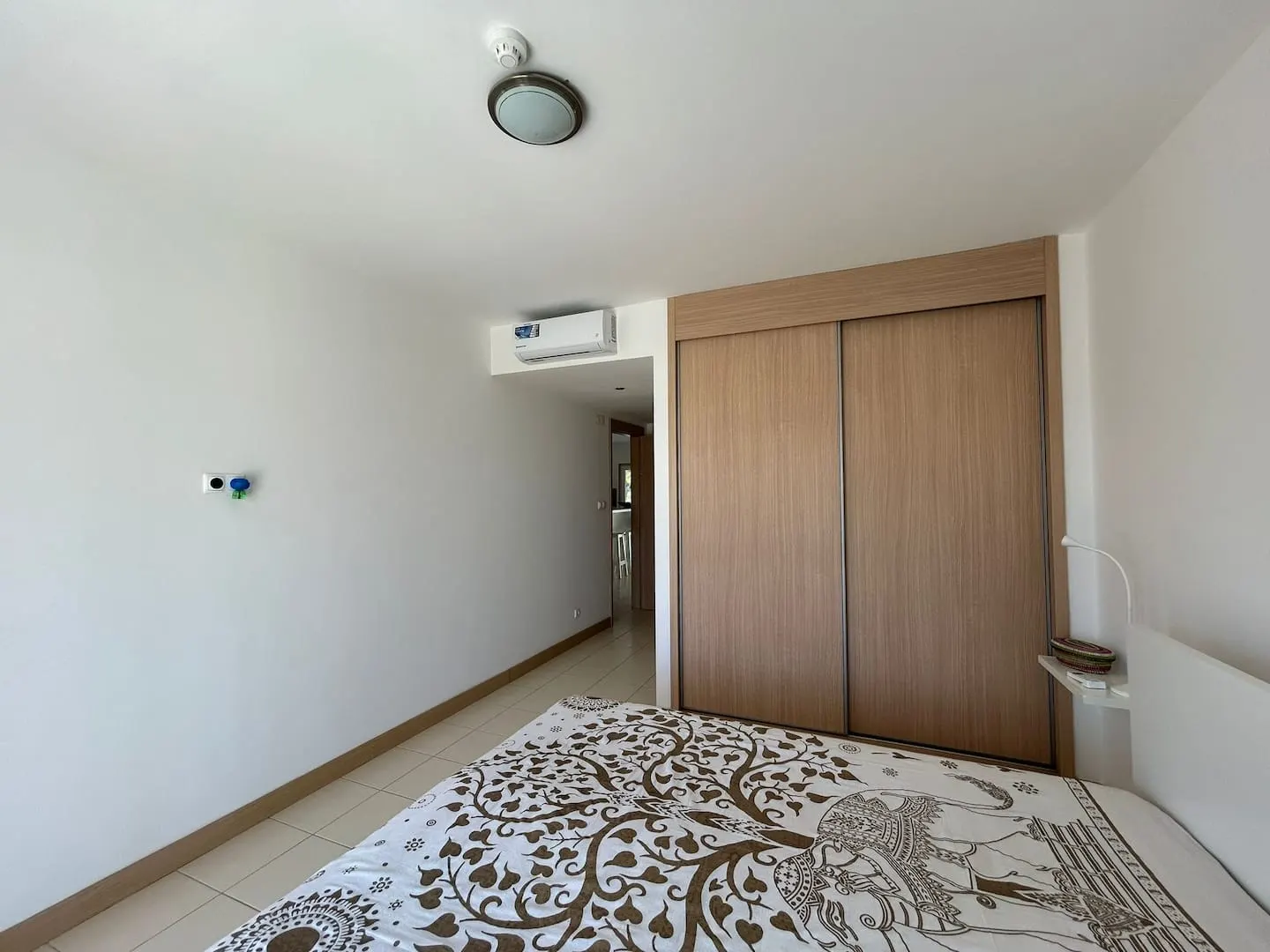 Good life is in Vila Verde Sal. — Living room