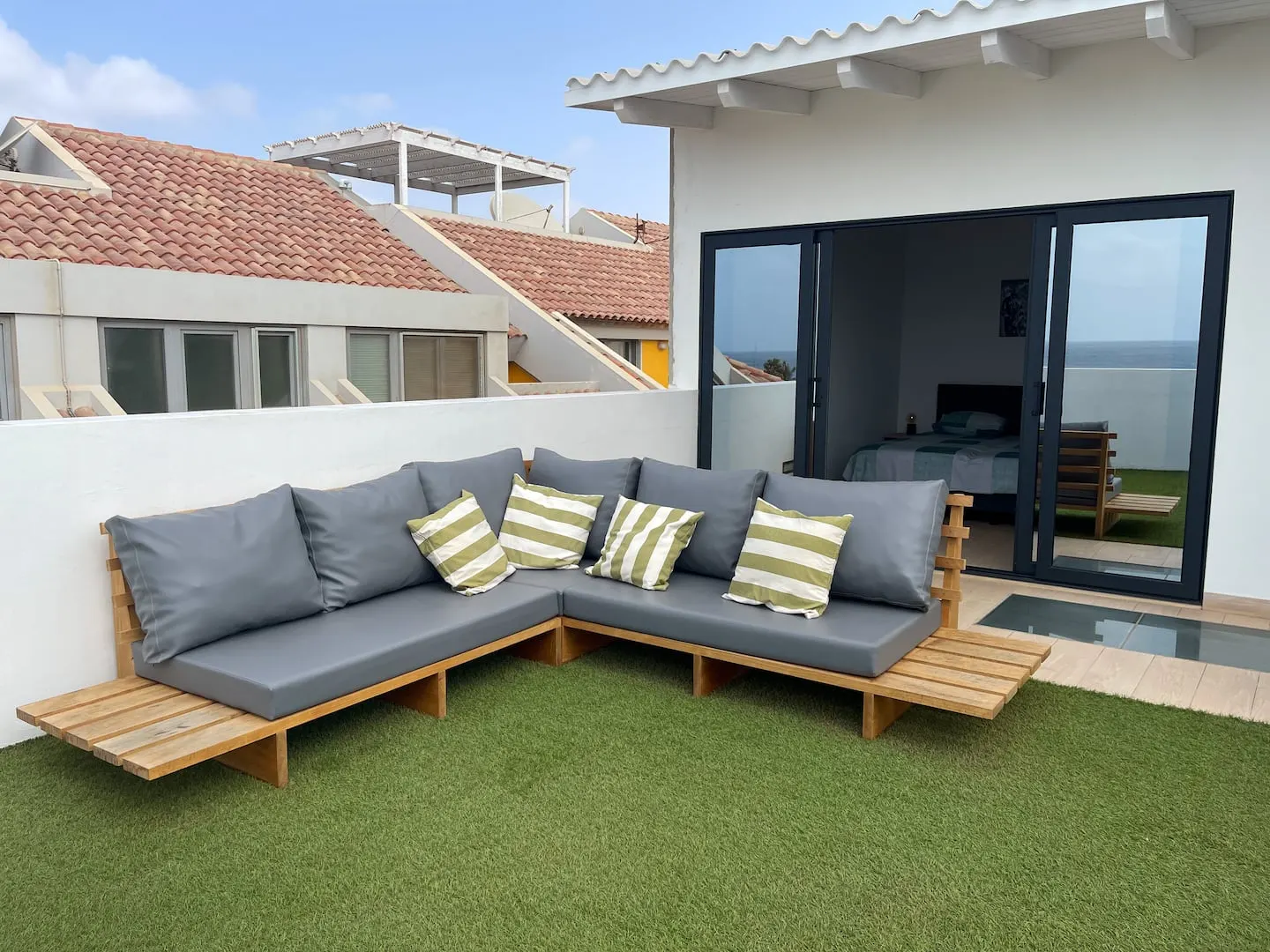 Brandnew Rooftop Penthouse with Stunning Seaview — photo 24