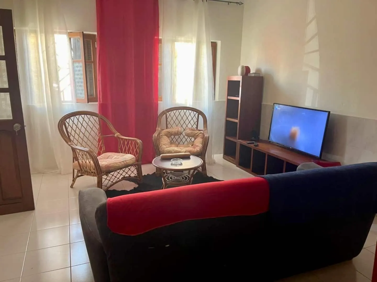 Soares & House in Santa Maria, Sal