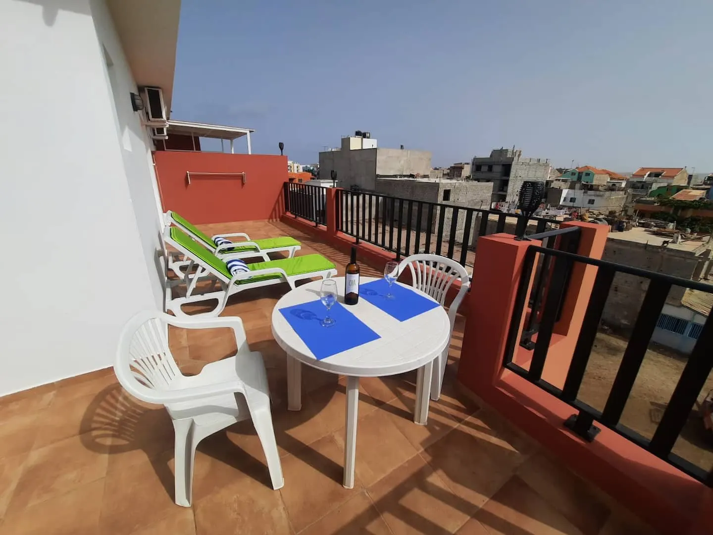 Franmay 8: One-bedroom Penthouse with terrace — Patio