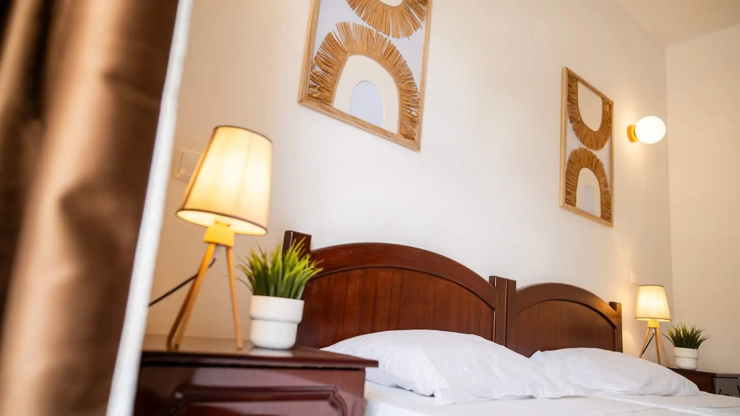 Coconut Houses Big 2 Room- 3min beach- AC- SmartTV — Bedroom 1