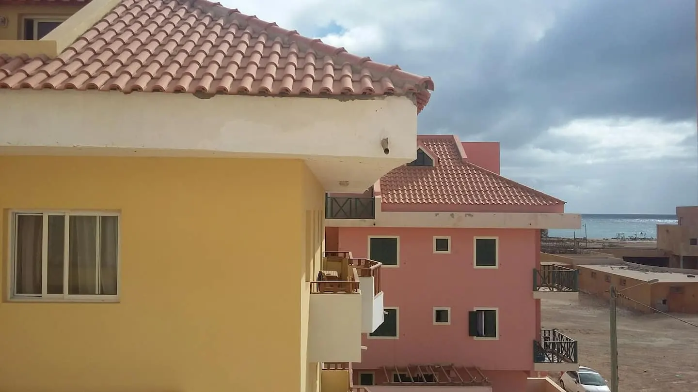 Holiday Properties Sea View Apartment — Exterior