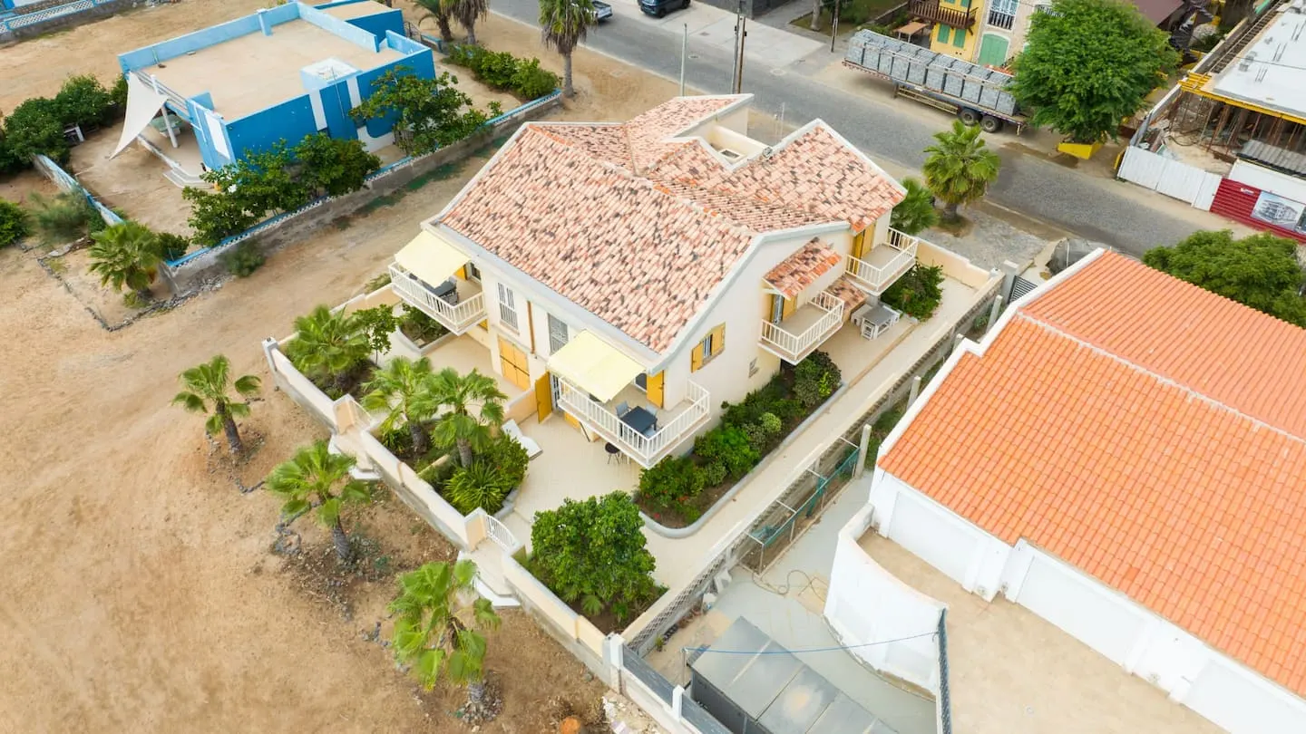 Enchanting sea front — Exterior 1