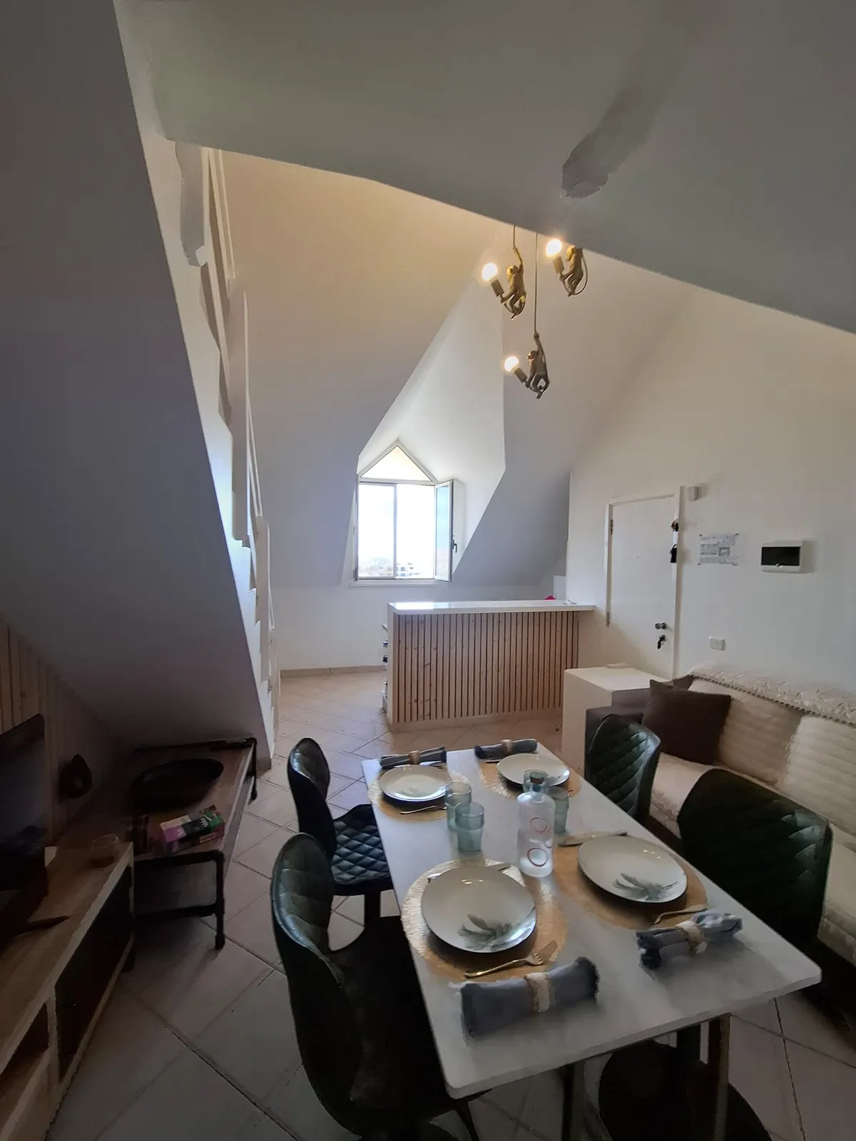 'Sandy Toes' Penthouse (T2) — Dining area