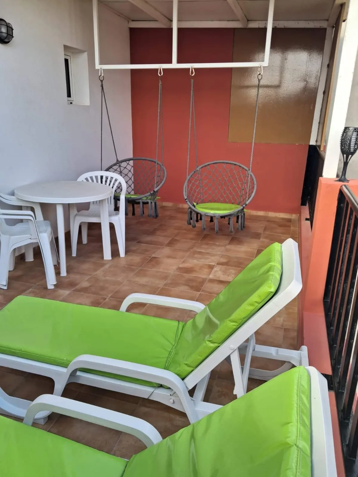 Franmay 9: One-bedroom Penthouse with terrace — Balcony