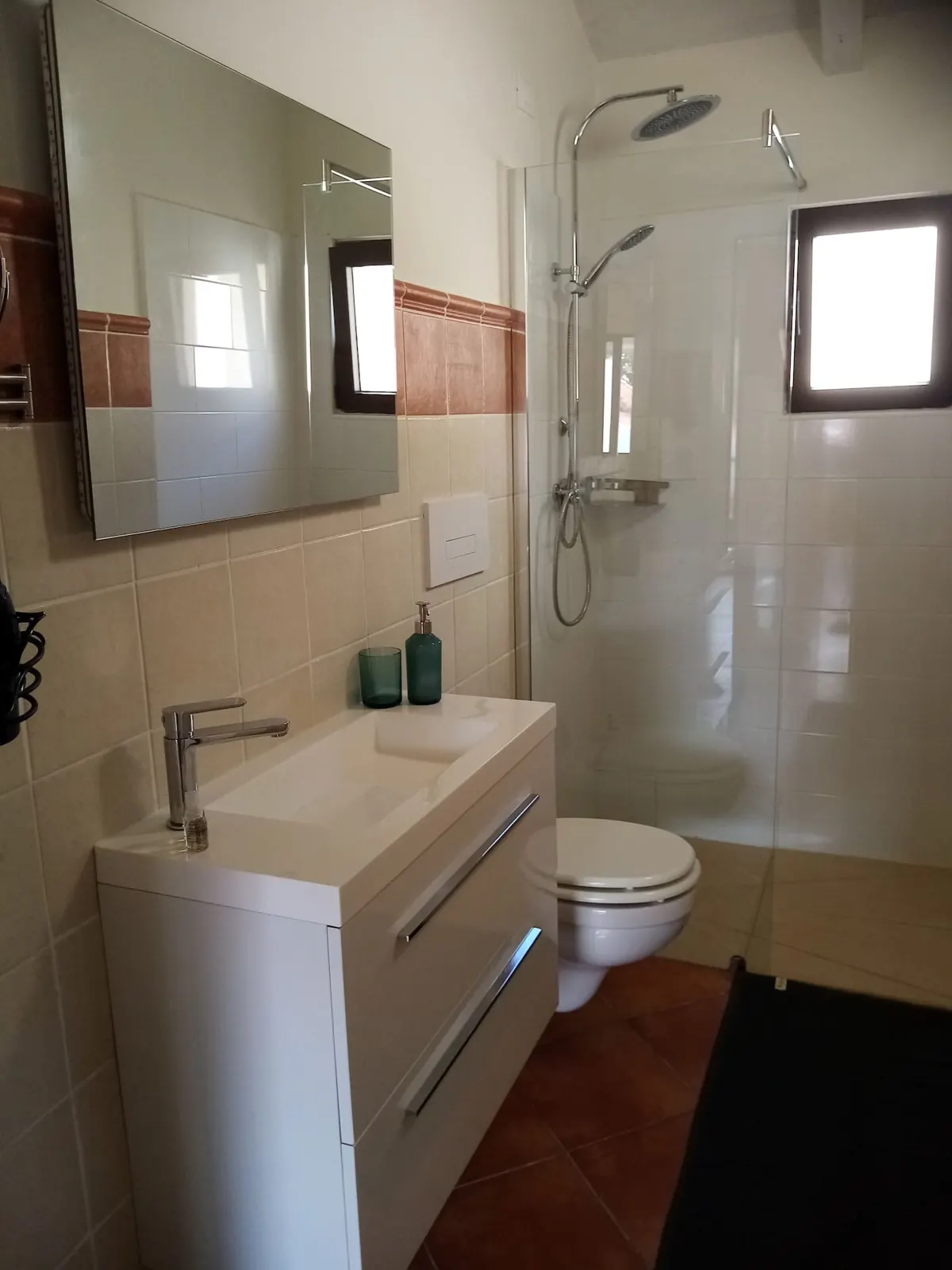 Seaview79, new interior, fully equipped kitchen, — Full bathroom