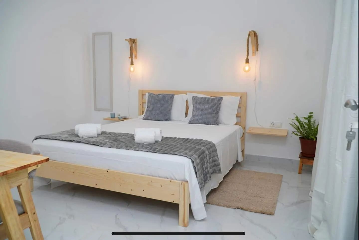 Comfortable T1 400m from the beach | Fast Wi-Fi — Bedroom