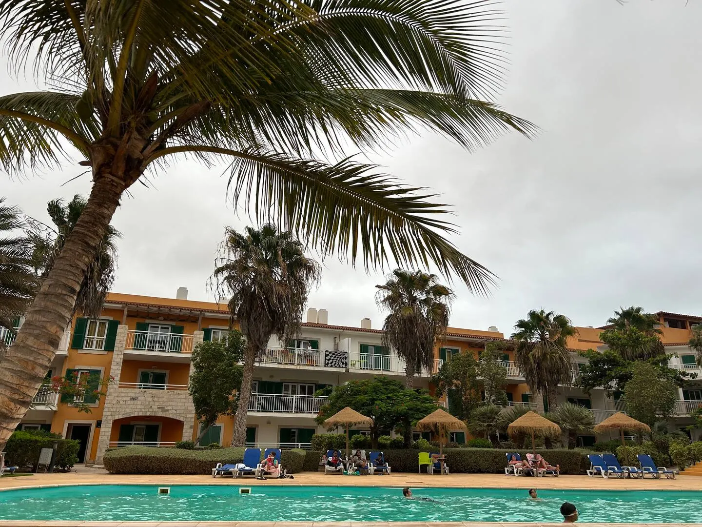 Good life is in Vila Verde Sal. — Garden