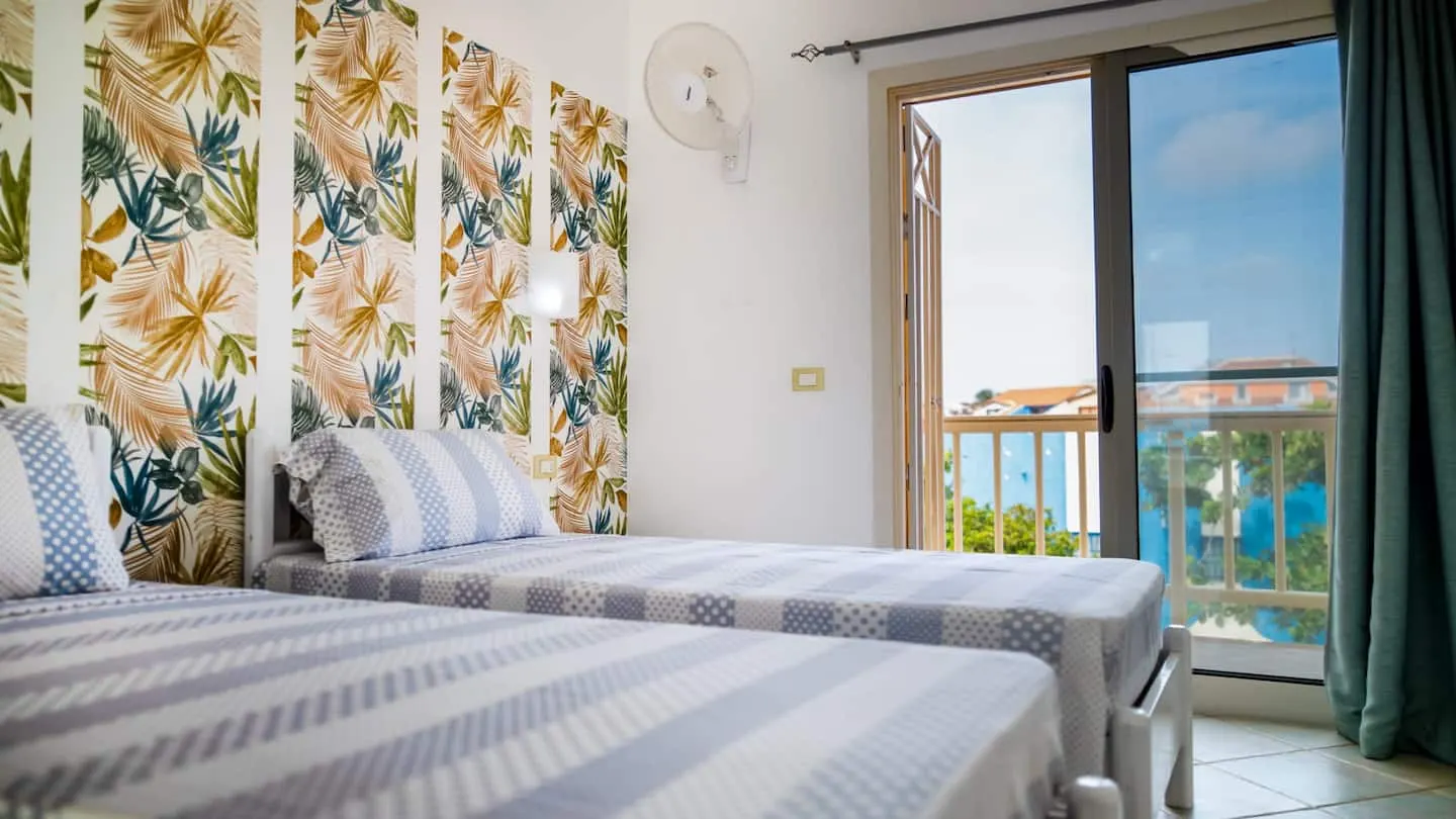 Enchanting sea front — Bedroom 2