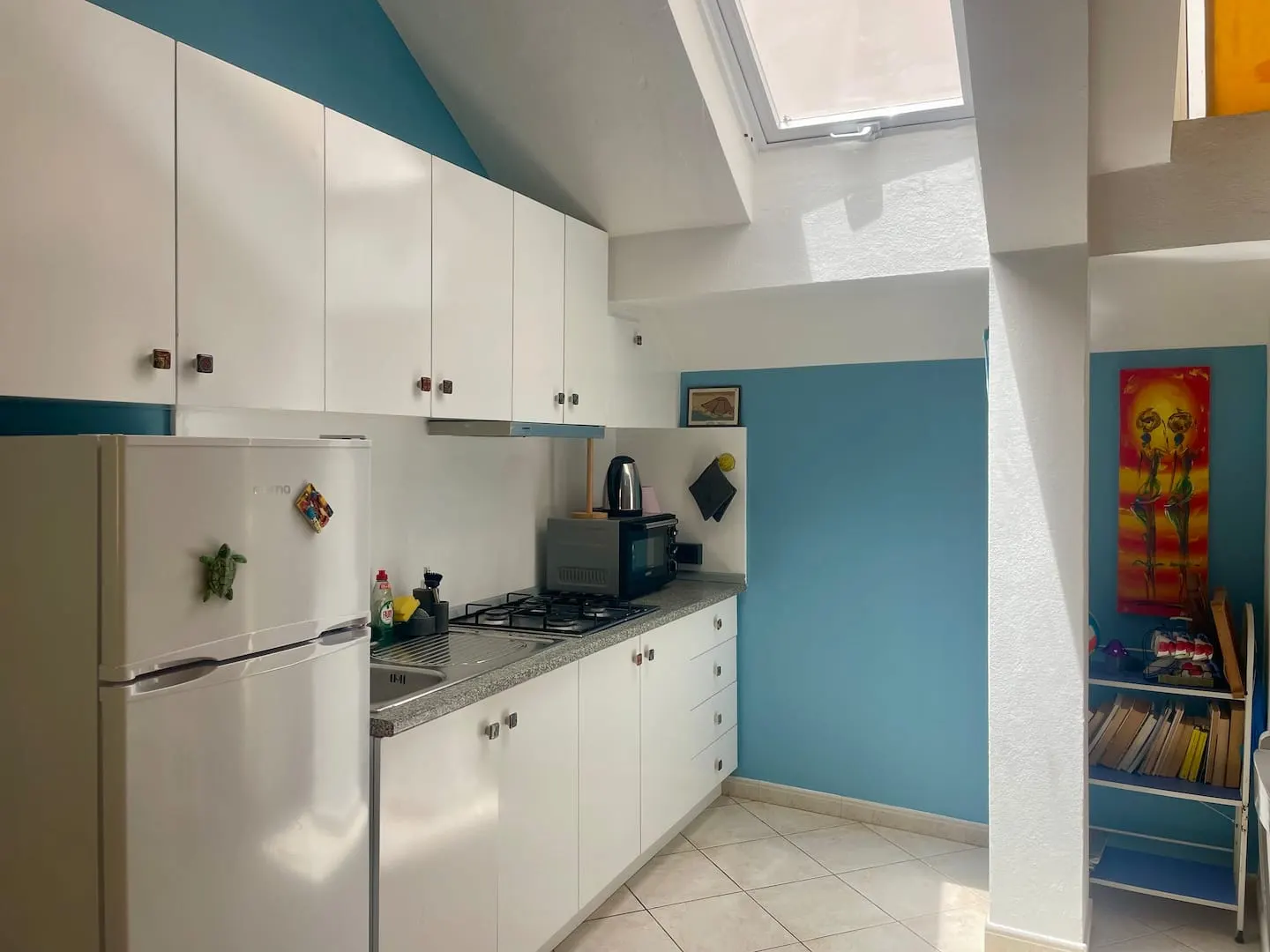 Casetta Alida | Bright Central Loft A/C & Starlink — Full kitchen
