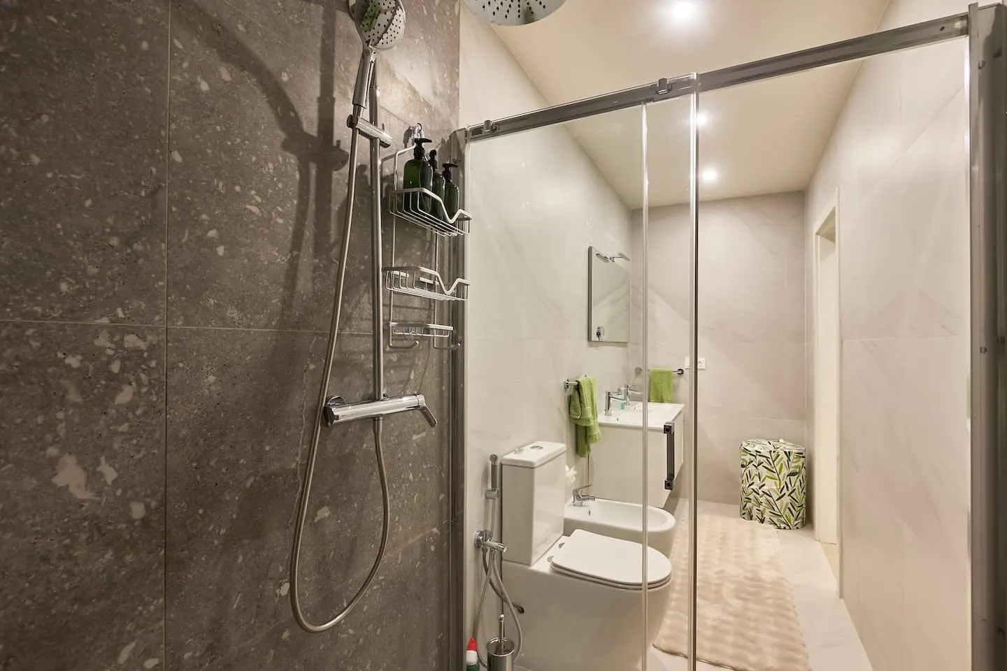 Luxurious apartment with wonderful views! — Full bathroom 1