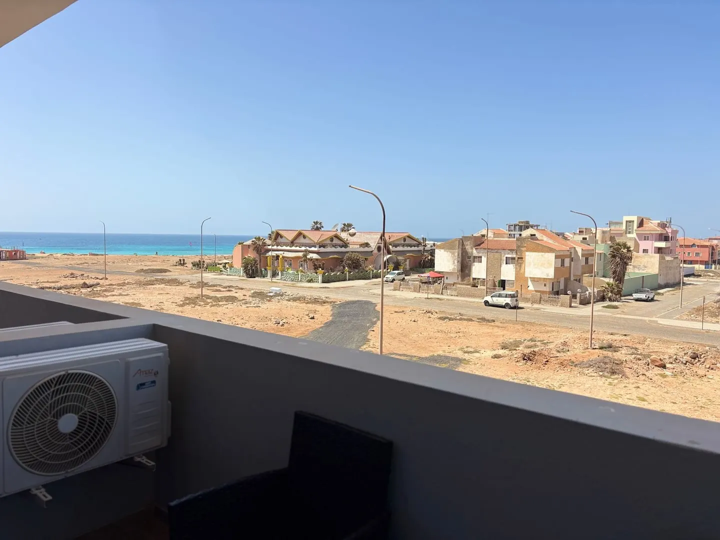 JoLi Beach House - Charming Third Floor T1 Center — photo 49