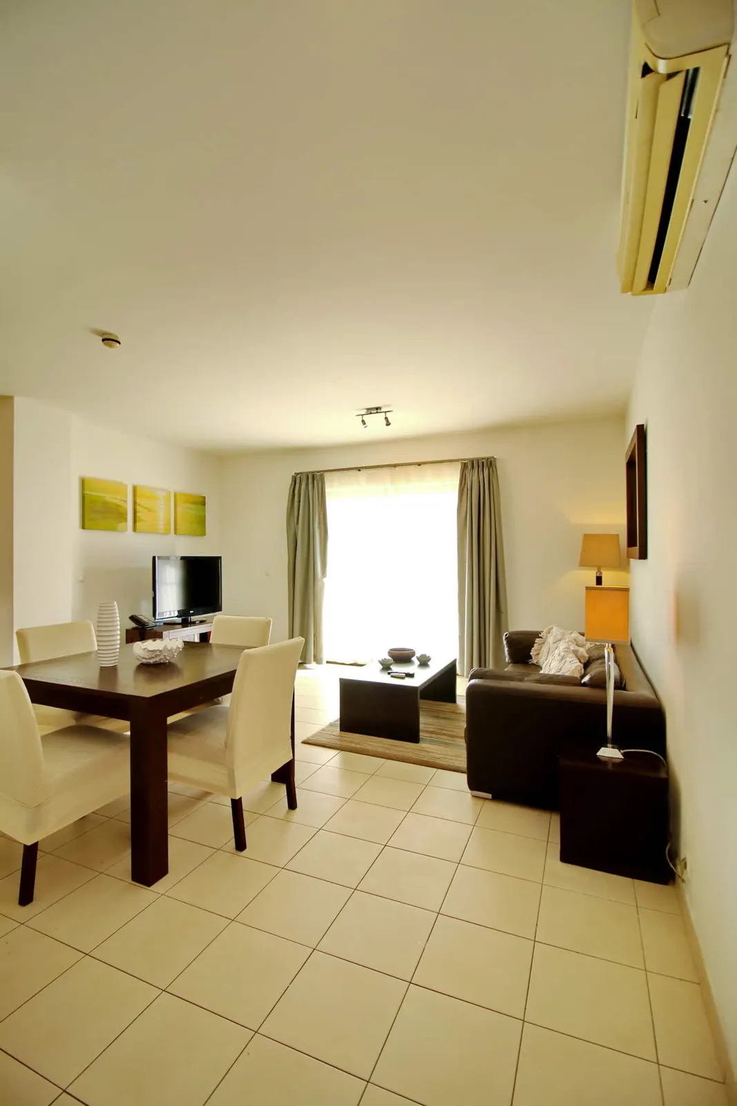 Ground Floor Apartment@MeliaTortuga Resort S.Maria — Dining area