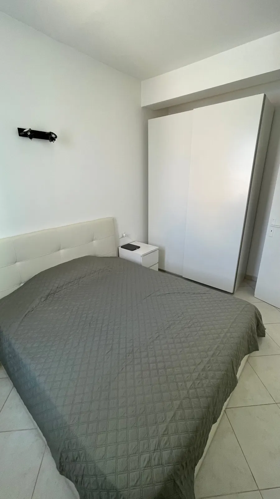 Cozy apartment near beach (pontao) & center — Bedroom