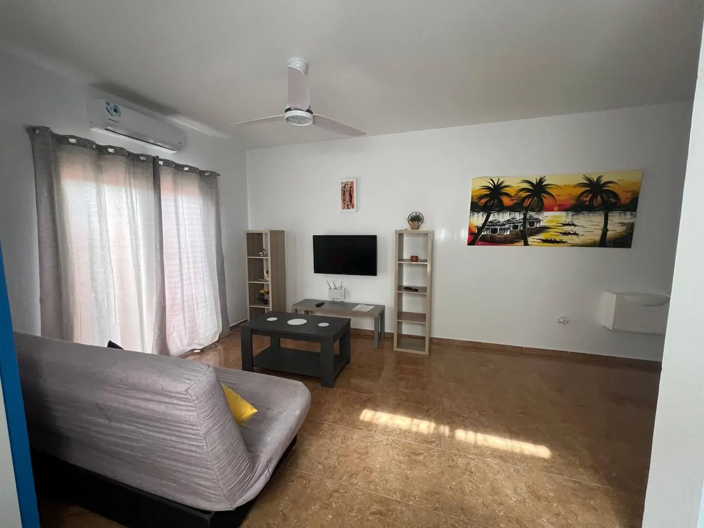 Franmay 9: One-bedroom Penthouse with terrace — Living room