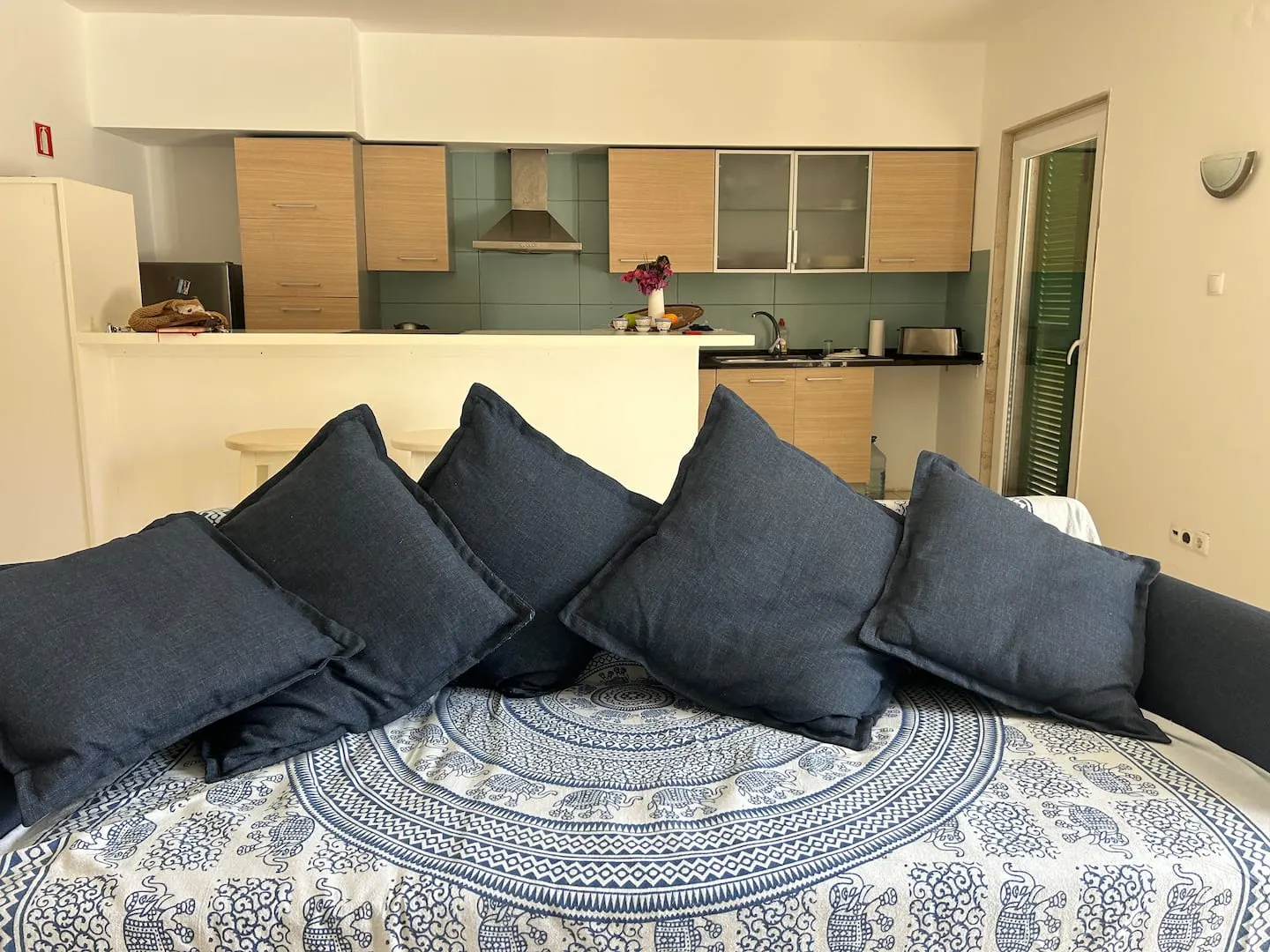 Good life is in Vila Verde Sal. — Living room